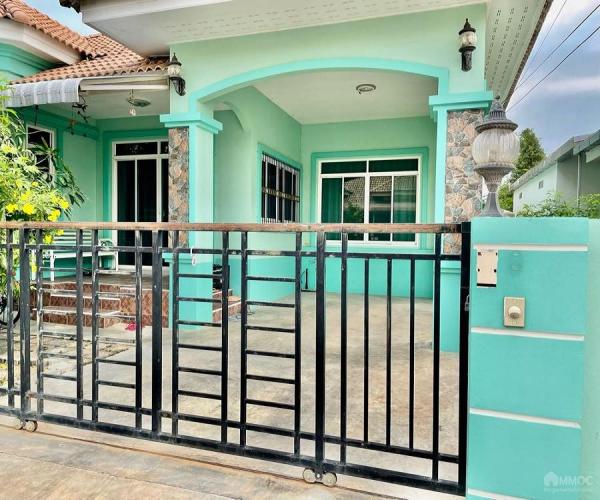 House for sale (Diamond Park Twins)