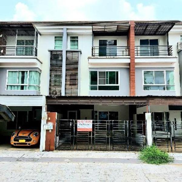 Townhouse for sale (Harmony) 3 floors